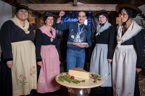 Der&nbsp;Gruyère AOP von Marc Delacombaz von der Laiterie-Fromagerie wurde mit dem Titel »Swiss Champion« ausgezeichnet.