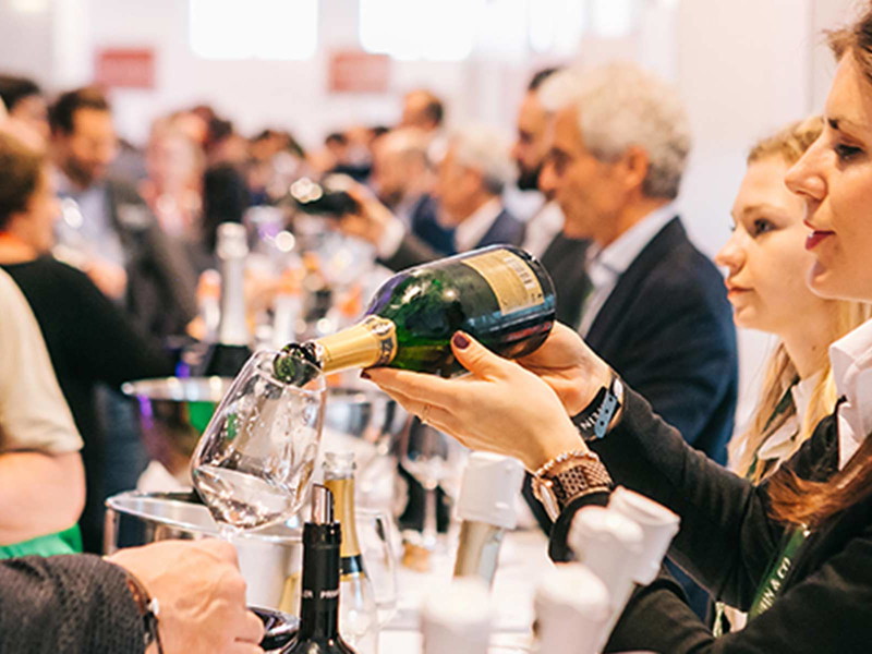 Das Wein- und Genussfestival MondoVino geht auf Reisen.