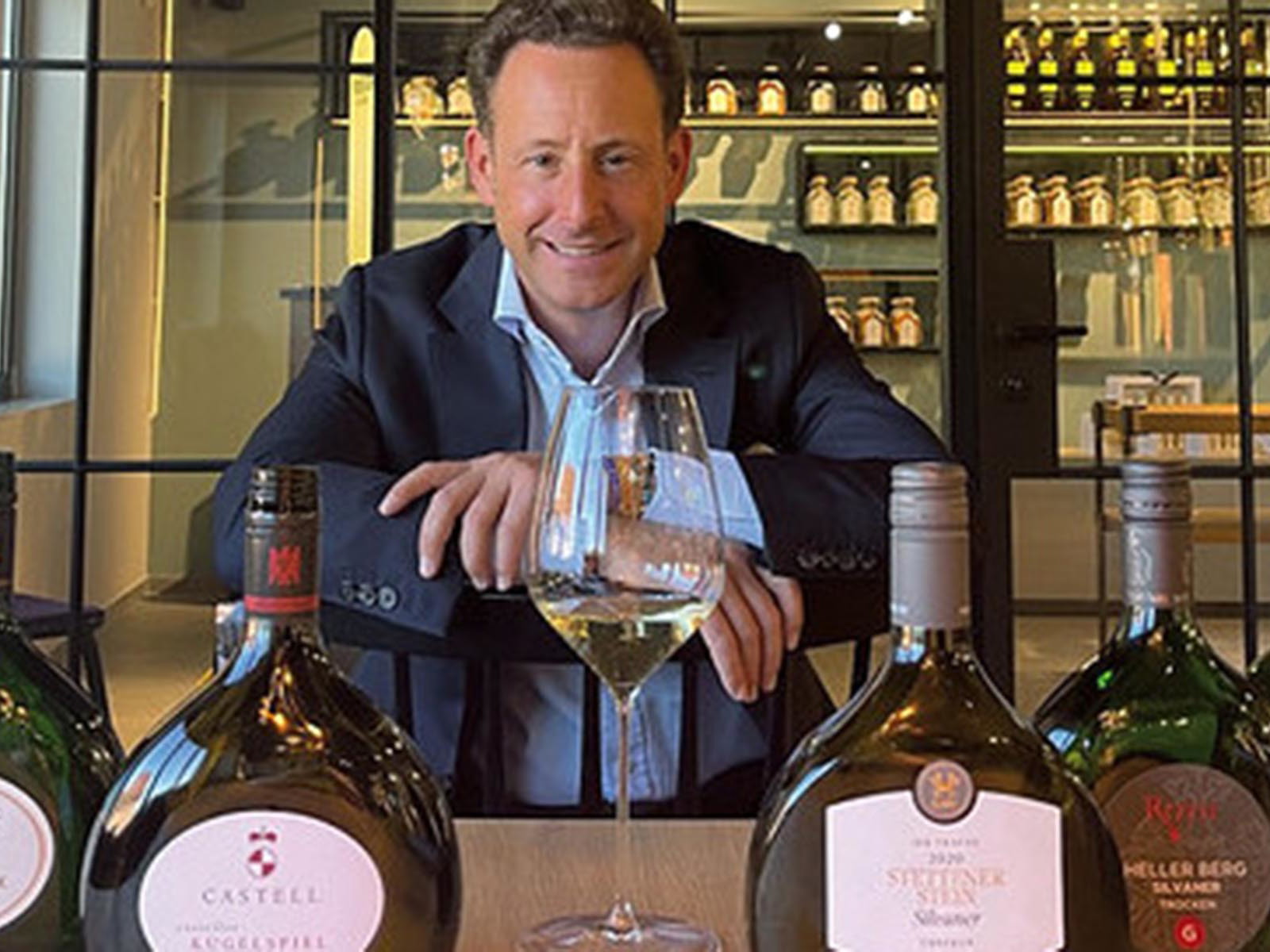 Das Glas aus der neuen Serie »RIEDEL VELOCE« eignet sich optimal, um daraus Silvaner zu trinken.