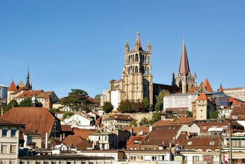 Lausannes Kathedrale ist definitiv einen Besuch wert. Das älteste gotische Bauwerk der Schweiz bietet ein atemberaubendes Panorama über die Stadt.