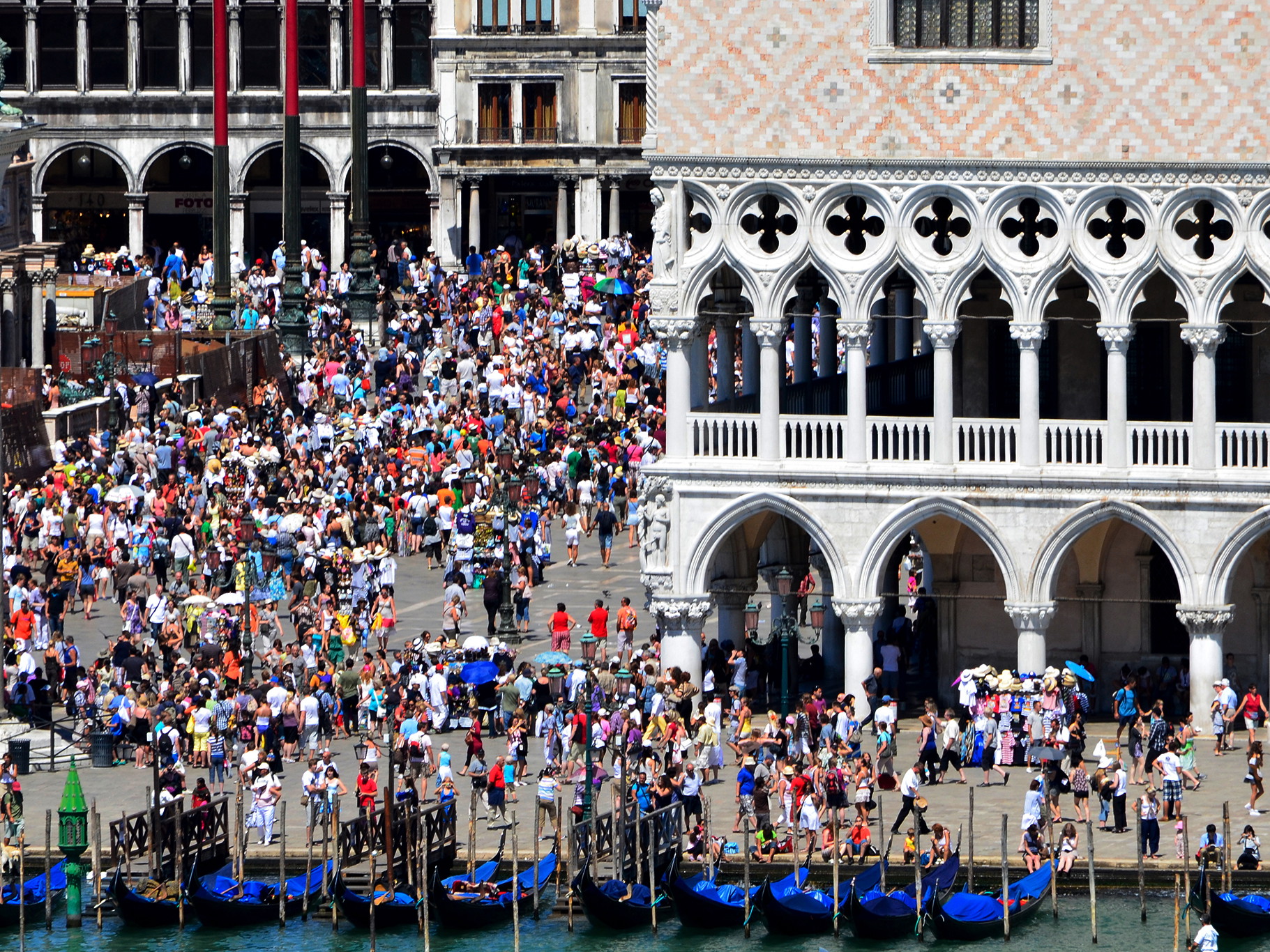 Tourists in Venice: the city wants to introduce entrance fees from 2023.