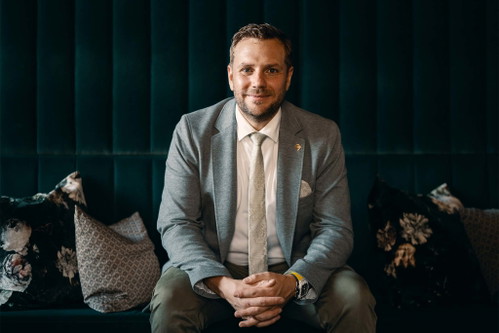 Dirk Hany aus der Zürcher «Bar am Wasser» ist Gastgeber des Jahres.