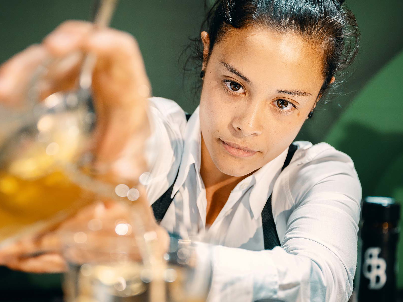 Sarah Madritsch aus der Zürcher «Igniv Bar» wurde als innovativste Bartenderin ausgezeichnet.