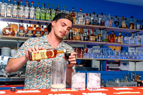 Julian Ritter von der Zürcher «Cinchona Bar» wurde als Rookie des Jahres ausgezeichnet.