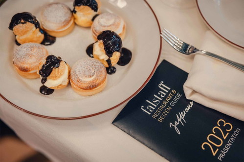Profiteroles aus der «Zafferano»-Küche.