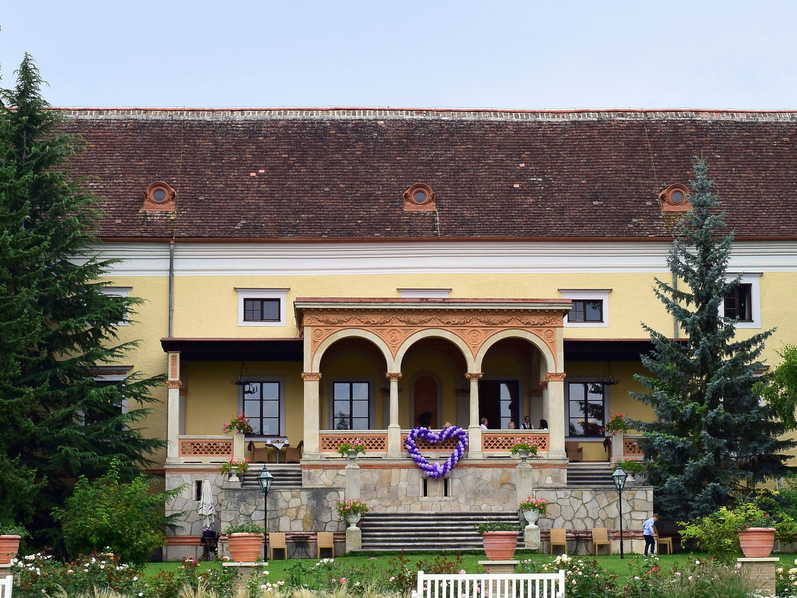 Das Renaissanceschloss wird als Hotel betrieben.