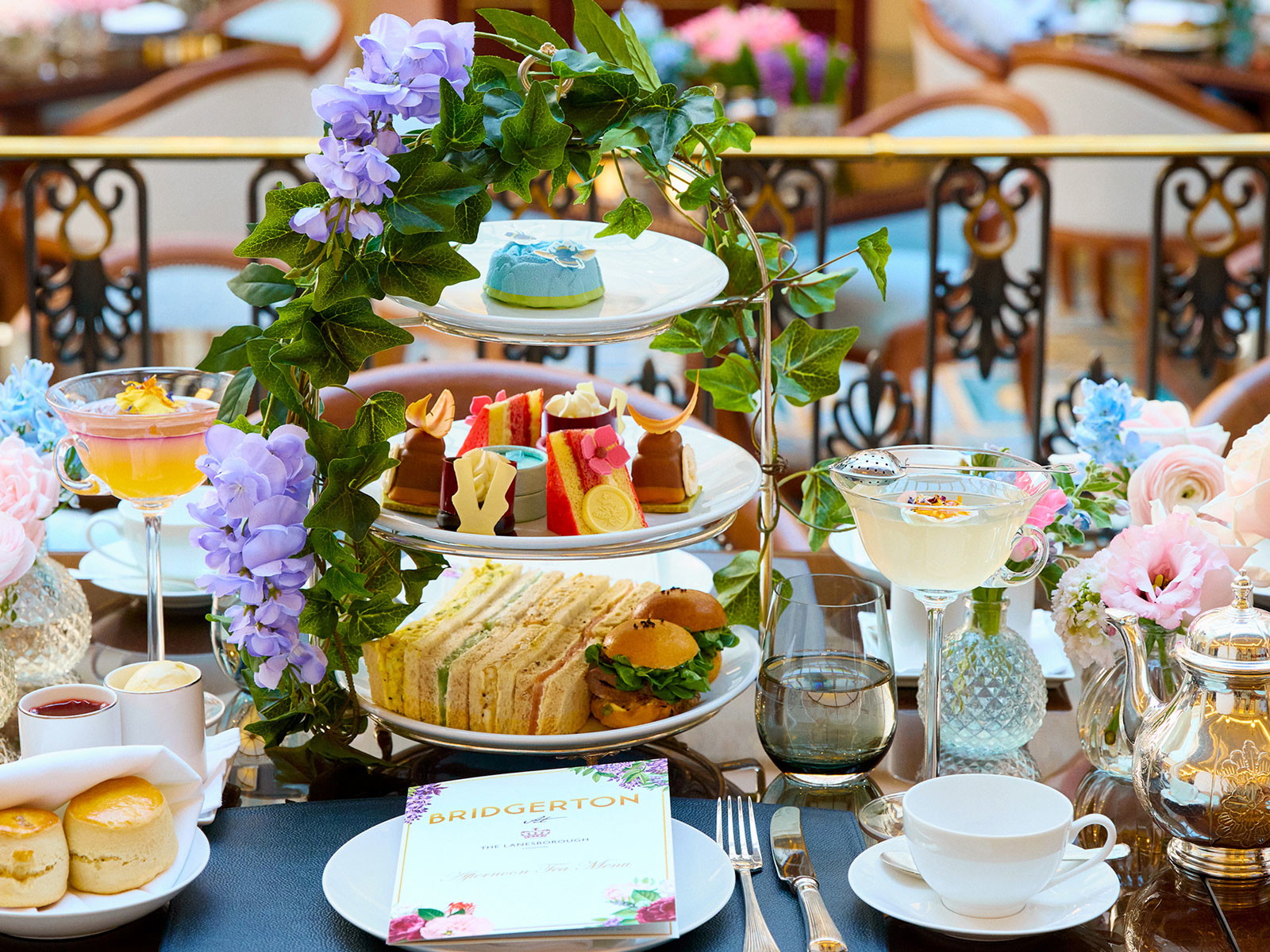Der Bridgerton Afternoon&nbsp;Tea&nbsp;wird im noblen Speisesaal des Lanesborough abgehalten.