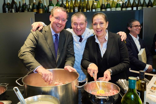 Niki und Kristina&nbsp;Venturini mit Toni Mörwald.