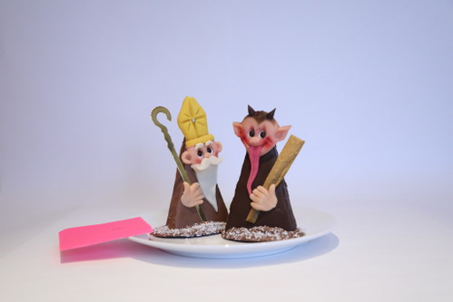 Platz 3: Nikolo und Krampus von Oberlaa ohne Kleidung.&nbsp;