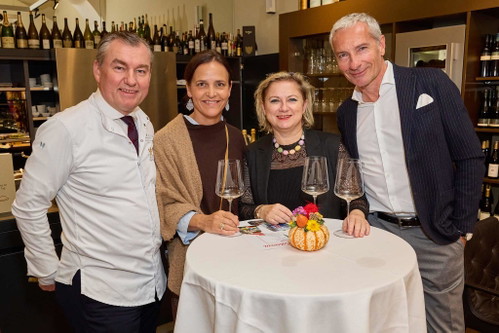 Toni, Antonia und Eva Mörwald und Rainer Pariasek.