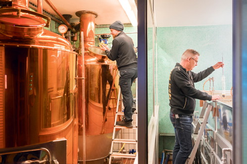 Die Brauerei Fischerstube ist die älteste Brauerei Basels. In der Kleinbasler Altstadt wird mit acht Biertanks gearbeitet. Diese fassen 20.000&nbsp;Liter Bier.