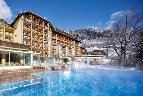 Neben der hauseigenen Therme bietet das »Hotel Ronacher« eine ausgewählte Slow Food-Gourmetküche.