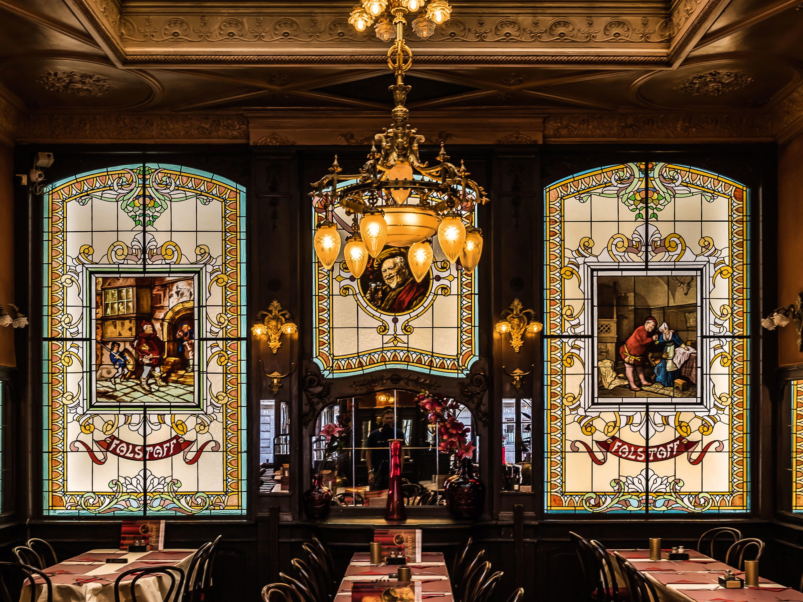 Das »Le Falstaff« zählt zu den schönsten Brasserie-Restaurants im Jugendstil und befindet sich im Herzen der Stadt.