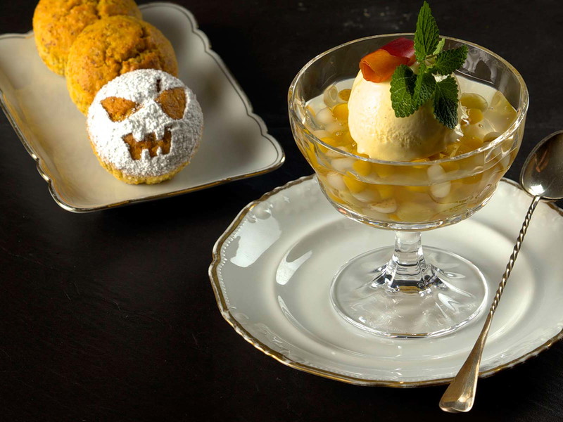 Geliertes Süppchen und Muffins - beides mit Kürbis