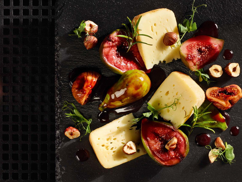 Rotschmierkäse mit geschmorten Feigen