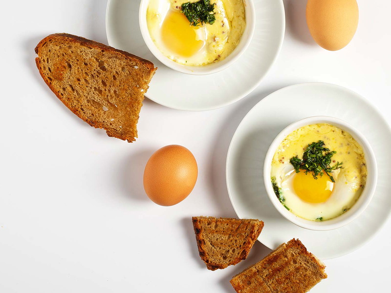 Œufs en cocotte mit Frühlingskräutern »Pascal«