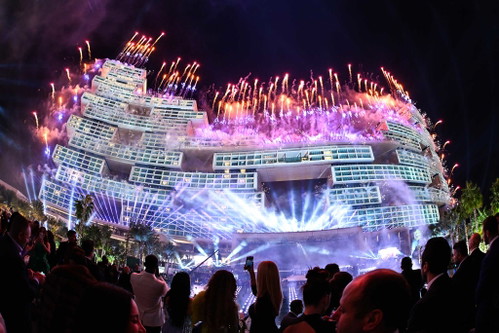 Nach dem Auftritt der Künstlerin Beyoncé zündeten die Betreiber ein Feuerwerk der Superlative.