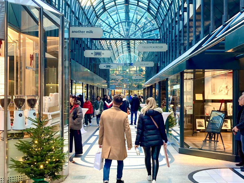Von Bowls über glutenfreie Pâtisserie bis hin zu Trüffeldelikatessen: Die »Calwer Passage« in Stuttgart hat viel zu bieten.&nbsp;