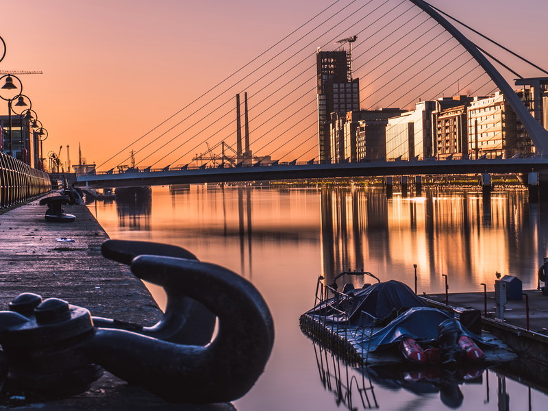 Samuel Backett Bridge, River Liffey, Dublin.