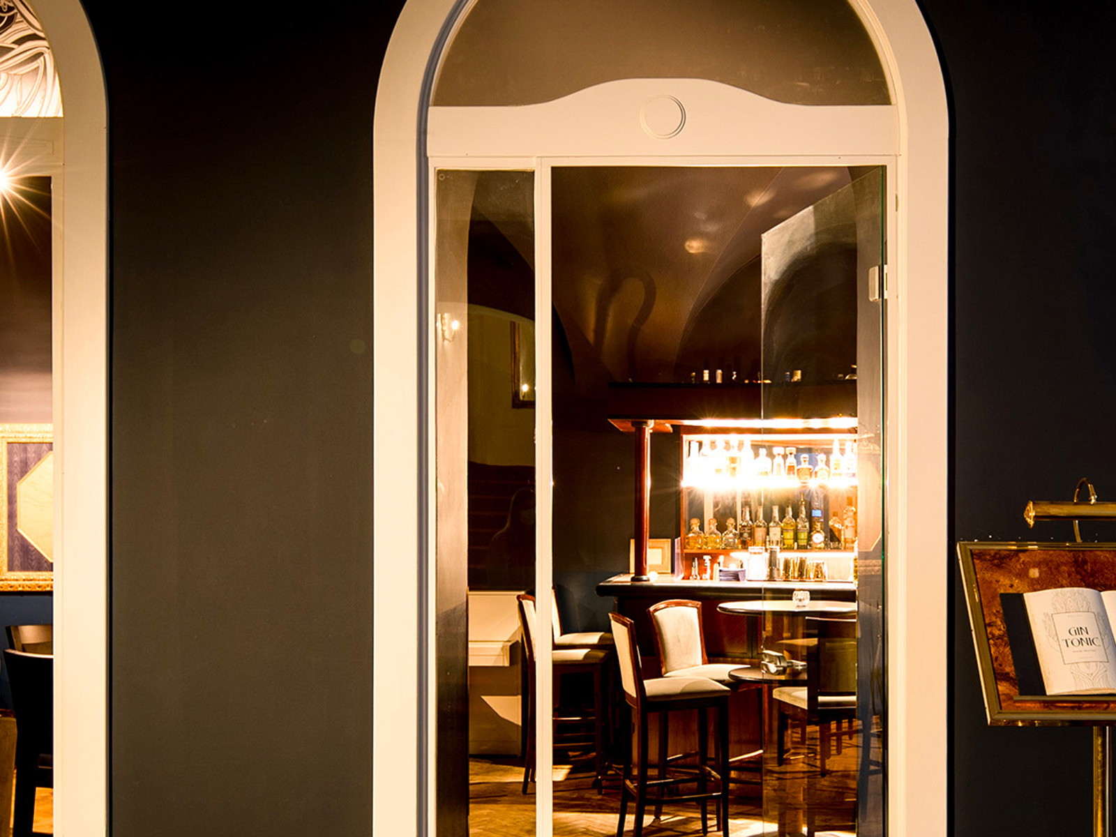 Die Bar im »Palais-Hotel Erzherzog Johann« ist eine Legende.