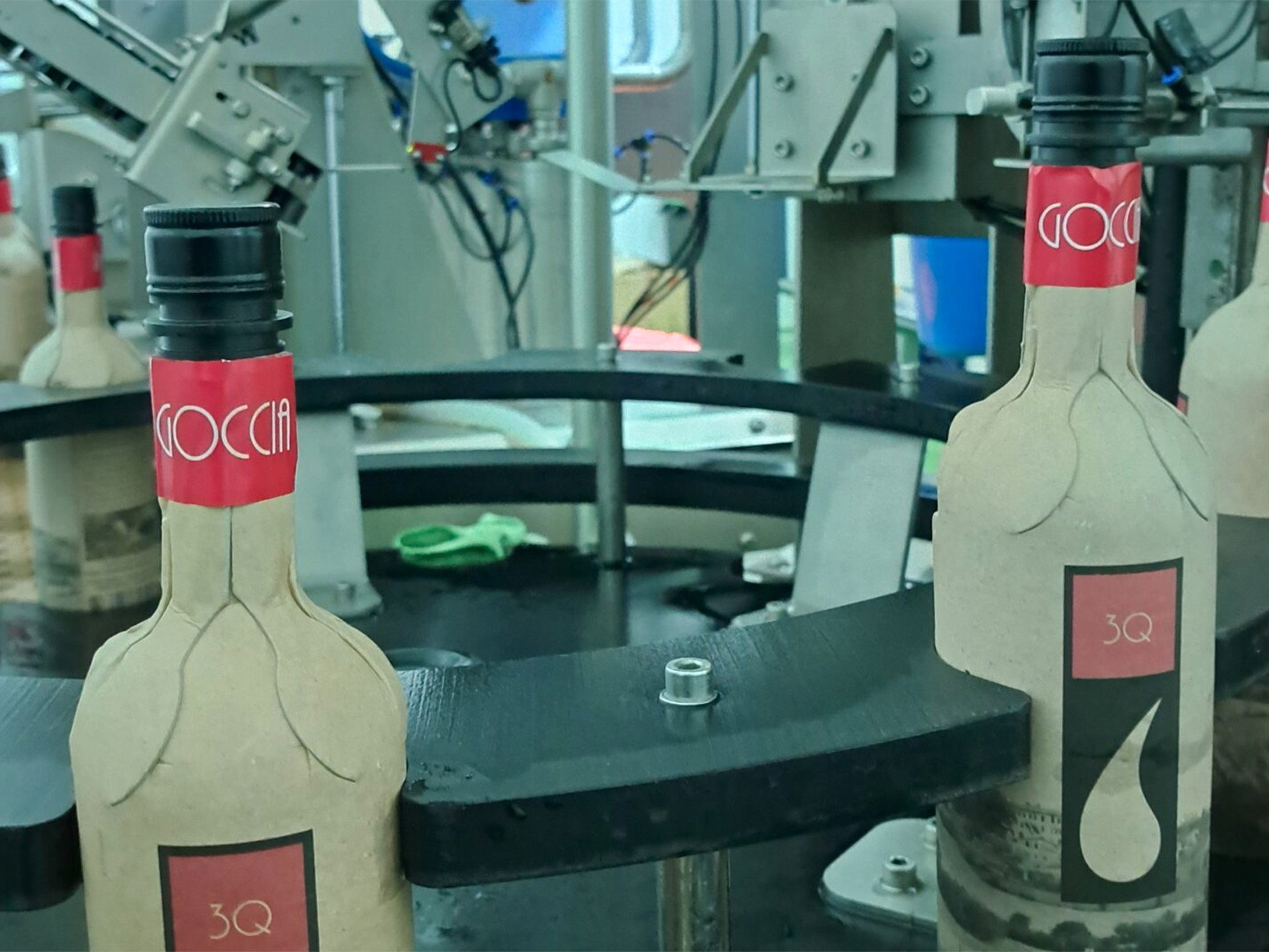 The bottles have been designed in Britain by Frugalpac.