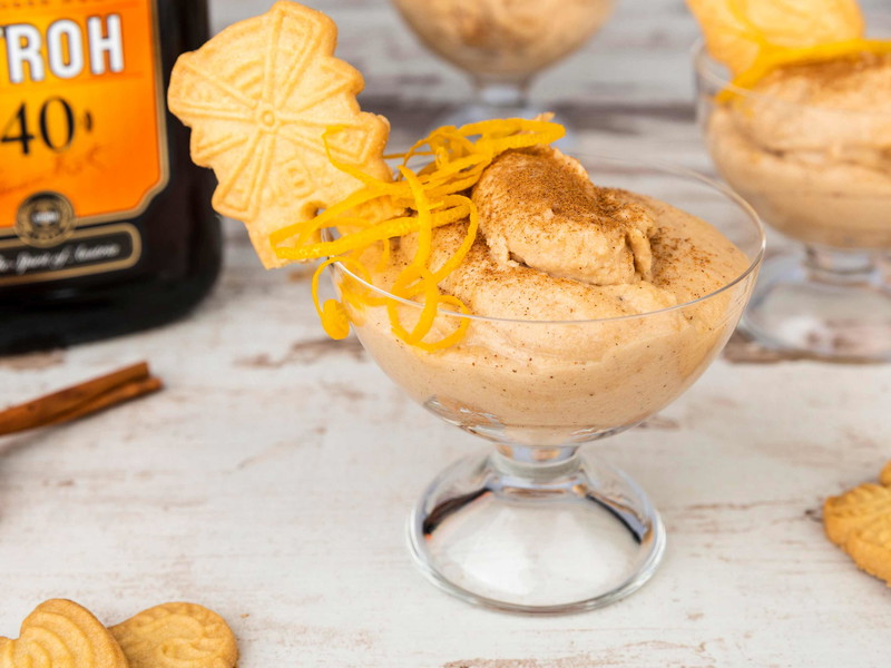 Spekulatius Creme mit Stroh Rum.