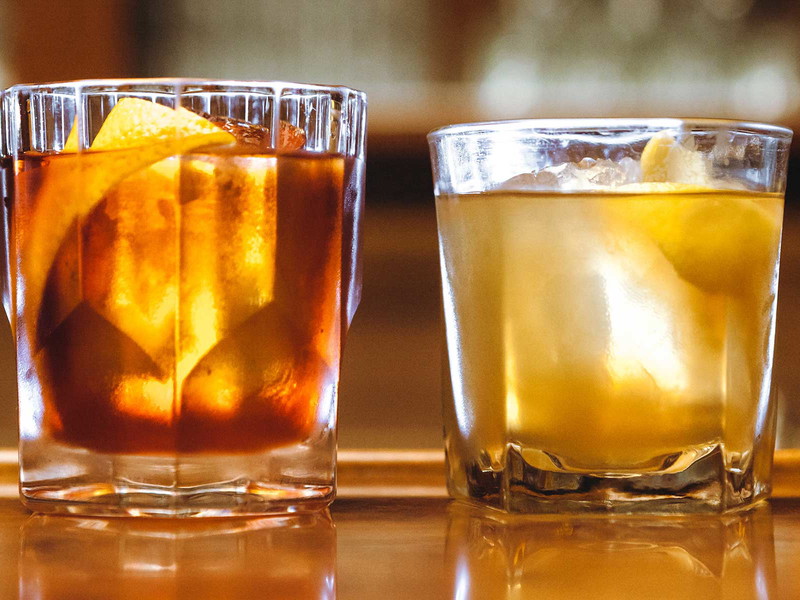 Linn House Old Fashioned (r.)