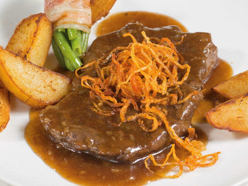 Perfekt für Sonntag-Mittag: Der Zwiebelrostbraten.