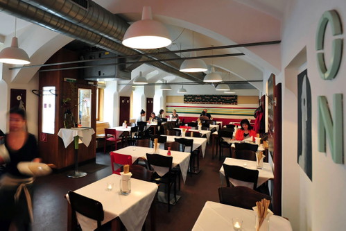 Im »Restaurant ON« zählen die inneren Werte: Einer der besten Asiaten der Stadt kommt optisch schlicht, geschmacklich aber umso fantastischer daher.