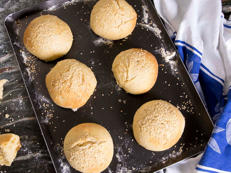 Selbstgemachte, saftige Buns geben dem Burger einen gewissen Kick.