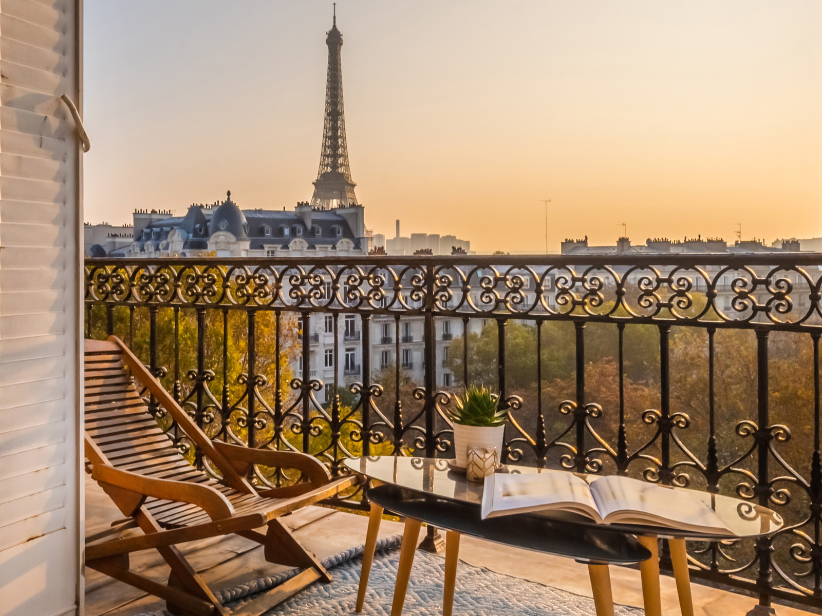 In Paris eröffnen gleich zwei neue Hotels, die man sich nicht entgehen lassen sollte.