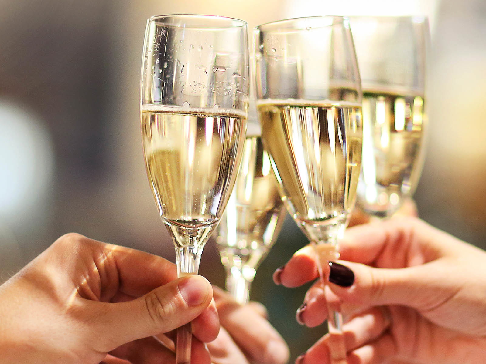 Alkoholfreier Sekt macht inzwischen rund sechs Prozent des Schaumweinkonsums in Deutschland aus.