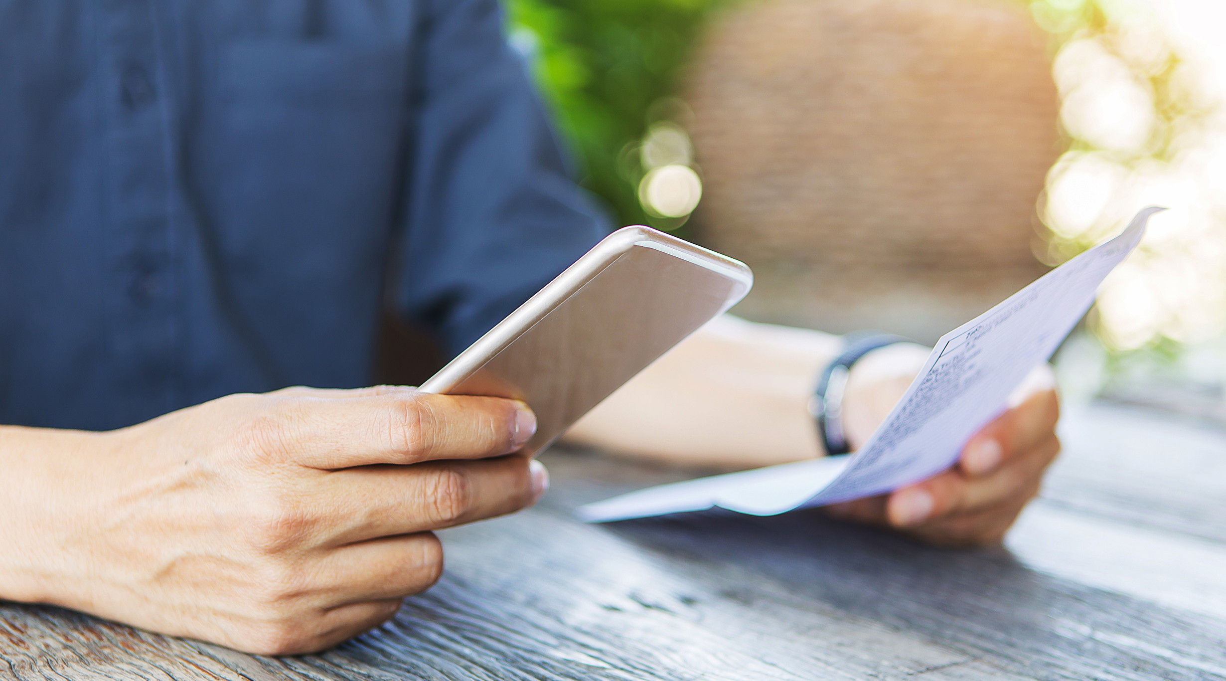 Calls to airline helpline lands customer with hefty phone bill - Falstaff