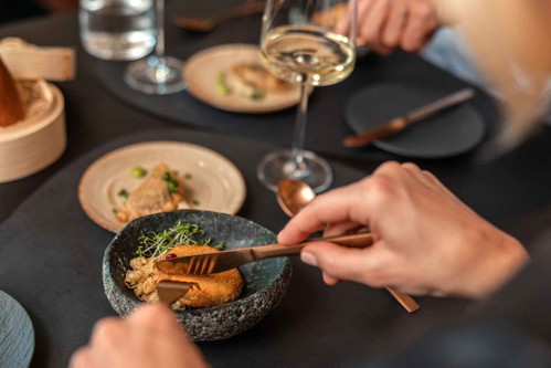 Kulinarische Köstlichkeiten im Tauern SPA | Genuss im Restaurantbereich FinESSEN