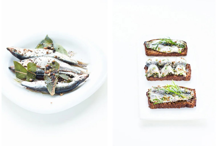 Rye bread and spiced Bbaltic sprat.