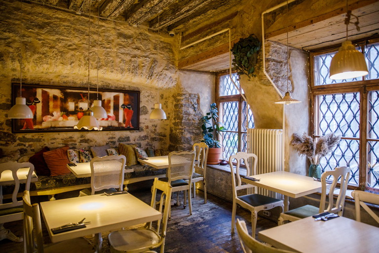 Vegan Restaurant V