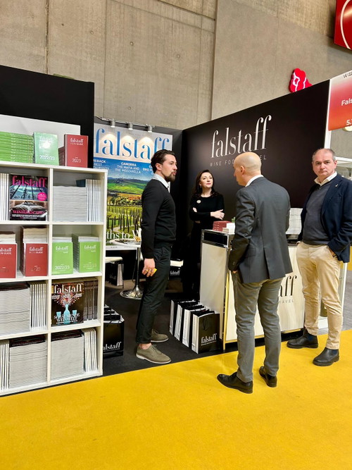 Falstaff booth at Vinexpo: David Huber (left) &amp; Lenka Peugniez (right)
