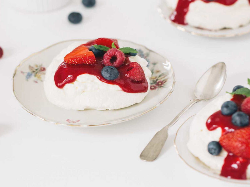 Berry Pavlova