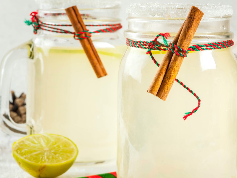 Snowball cocktails can be garnished with cherries or even a stick of cinnamon.&nbsp;