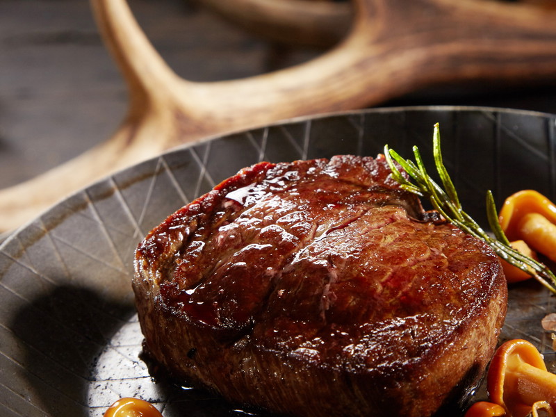 Grilled&nbsp;venison with autumn mushrooms