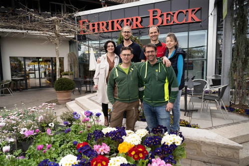 Tatjana und Martin Mayer mit Andreas und Hanna Hofer (v.l.n.r. hinten),  Hannes und Jonas Waffenschmidt (v.l.n.r. vorne).