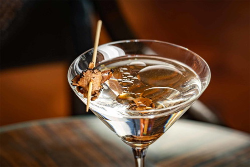 Im eleganten «Ocean Club» auf Paradise Island unmittelbar vor Nassau kann man auf James Bonds Spuren wandeln – einen stilechten «Vesper Martini» inklusive.