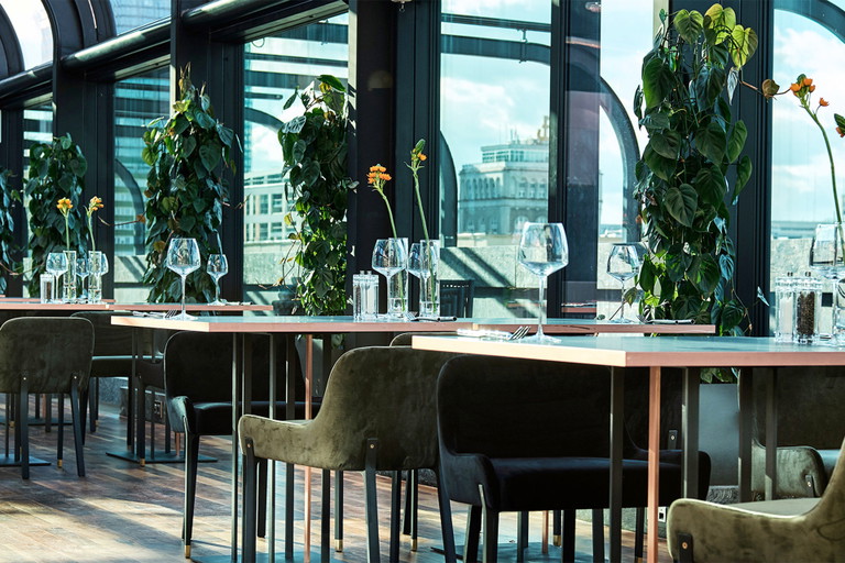 Szóstka restaurant at hotel Warszawa, Warsaw