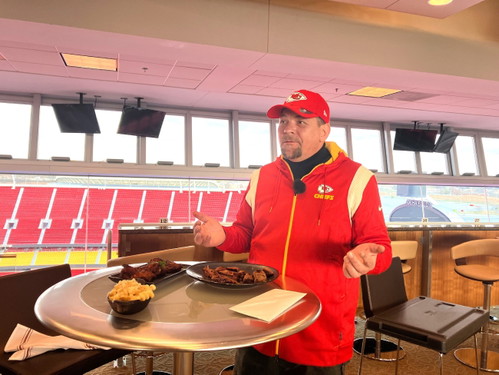 Tim Mälzer im Arrowhead Stadium der Kansas City Chiefs.