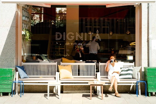 Bei »Dignita Hoftuin« lässt es sich bis in den späten Nachmittag hinein brunchen.