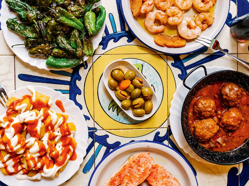 Ein grosses Tapasangebot gehört auch in Andalusien fest zur Esskultur.