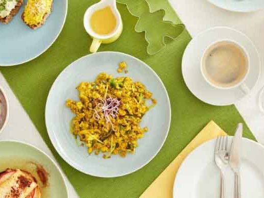 Der plant based-Ostertisch steht dem mit tierischen Produkten schonmal in nichts nach.