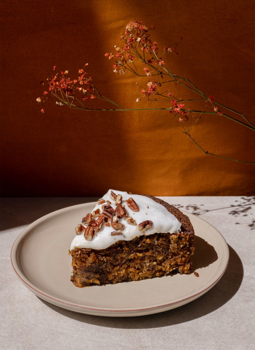 Karotten Pekannuss Kuchen von Aris Guzman.
