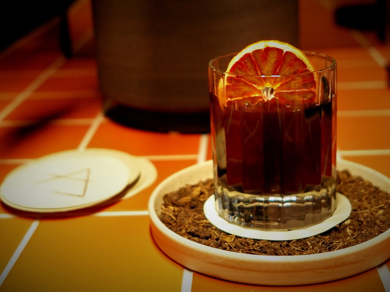 In der »Terra« Bar können sich Gäste unter anderem auf einen Black Negroni freuen.
