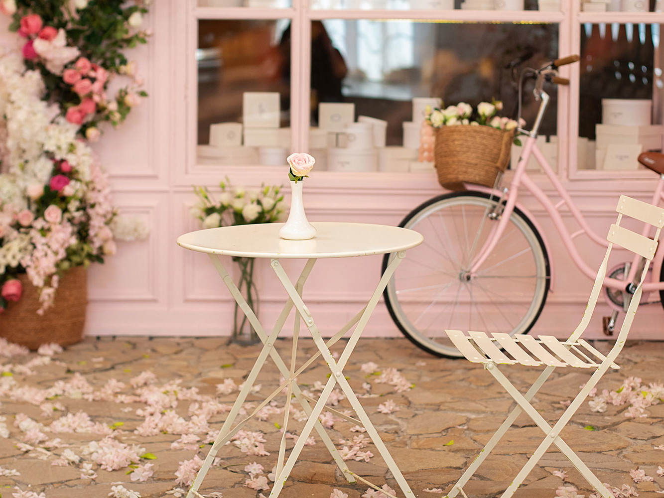 Im Frühling wird es Zeit für den Kaffee an der frischen Luft.